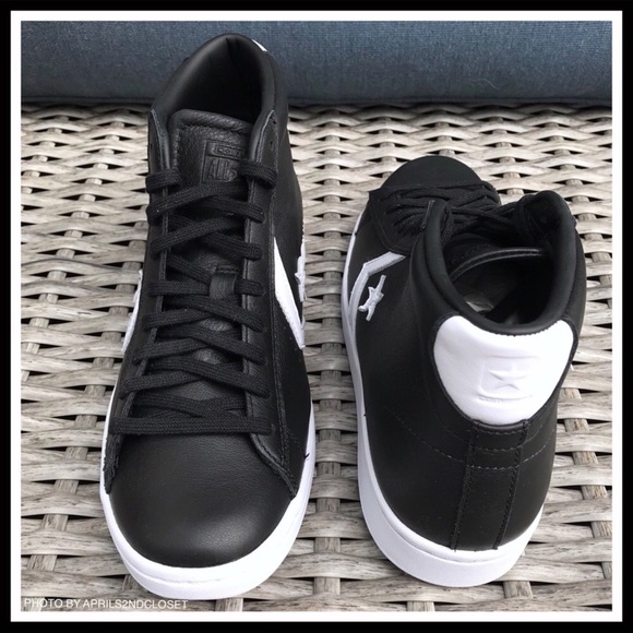 CONVERSE BLACK LEATHER ALL STAR MID HIGH TOPS A2C - Picture 5 of 8